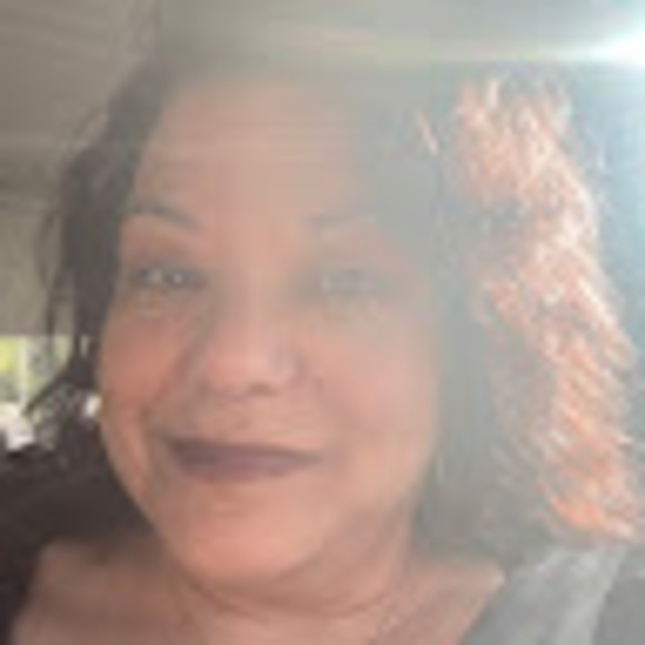 Meet the Posher Other - Meet your Posher, Luisa